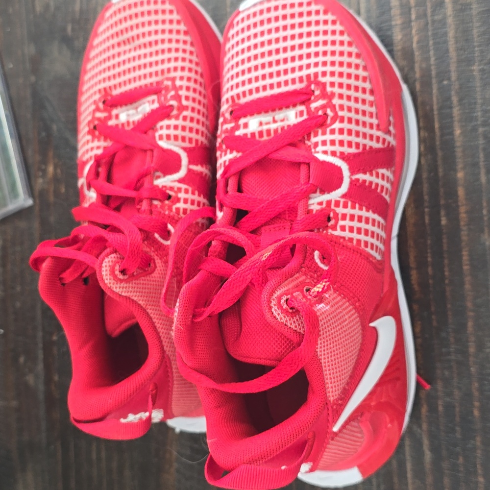 Nike Witness VII Basketball Shoes